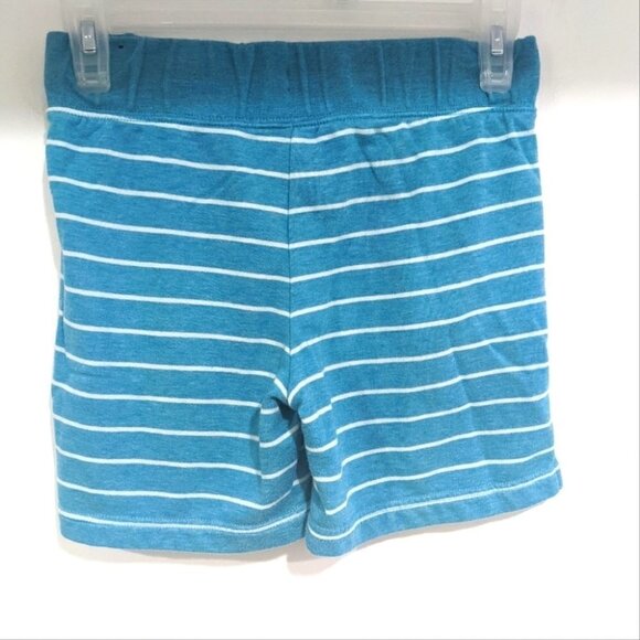 Nike | Girls Striped Sports Shorts - Picture 2 of 6